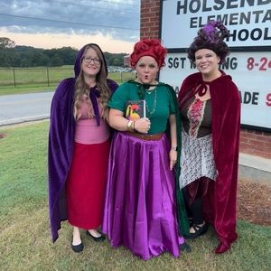 Mary Sanderson costume includes cape, dress, wig- hocus pocus